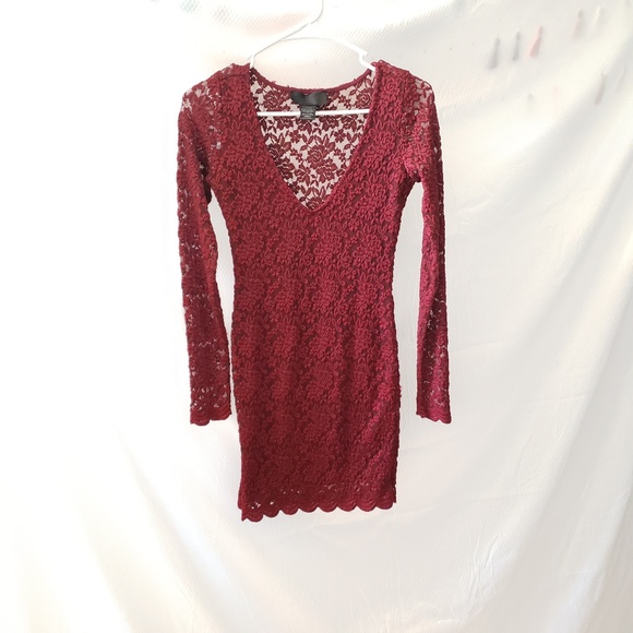 Burgundy Lace Dress! - Picture 3 of 5